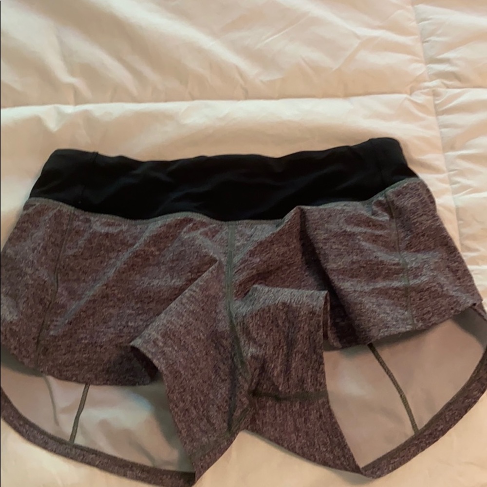 Lululemon Hotty Hot Shorts 2.5 size 2